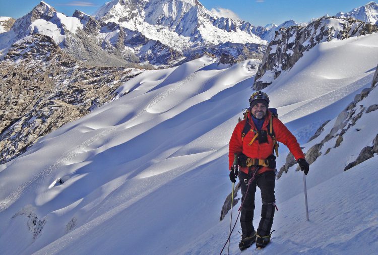 Trilogia Expert da Cordilheira Blanca Urus 5497m, Ishinca 5530m e Tocllaraju 6034m